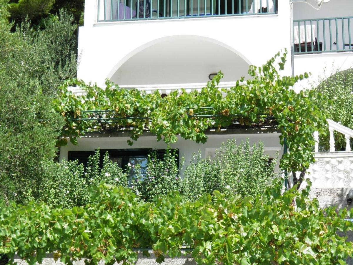 Apartments With A Parking Space Brela, Makarska - 11687 Exterior photo